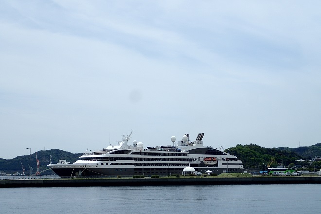 宇野港 大型客船 入港 ロストラル