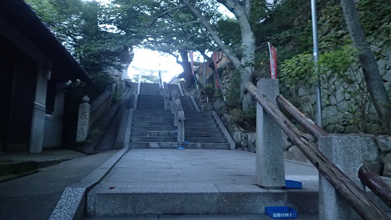 由加神社の厄除石段　表参道