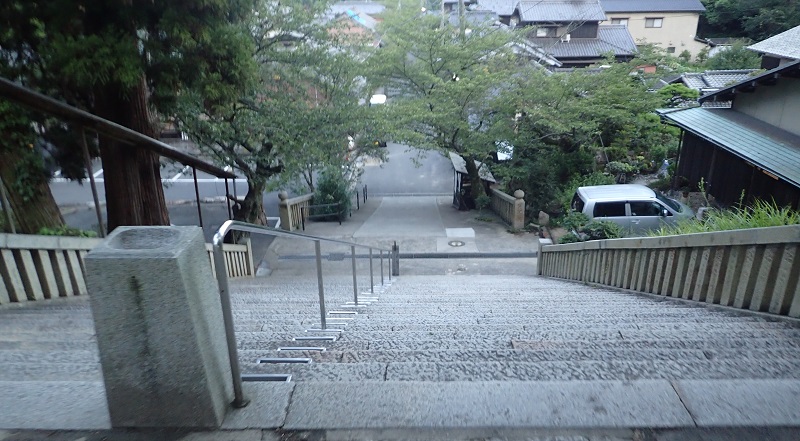 由加神社の厄除石段　表参道