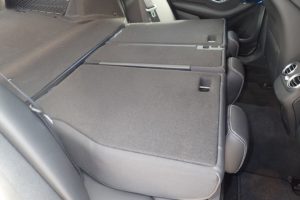 ベンツ Cクラス ｗ205 トランクスルー 便利