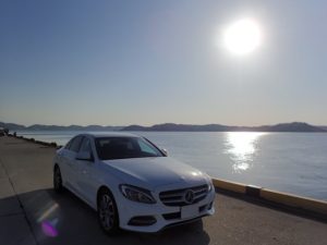 ベンツCクラス 白 画像 w205