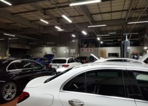 ベンツCクラス w205 初回車検 費用