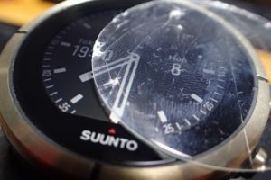 スントスパルタンウルトラ 液晶画面 保護