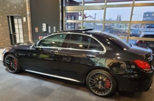ベンツCクラス w205 タイヤ交換費用　ランフットタイヤ