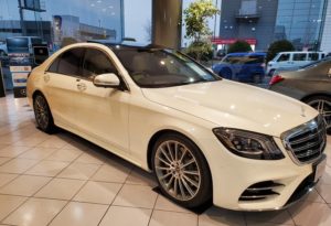 ベンツCクラス w205 タイヤ交換費用　ランフットタイヤ
